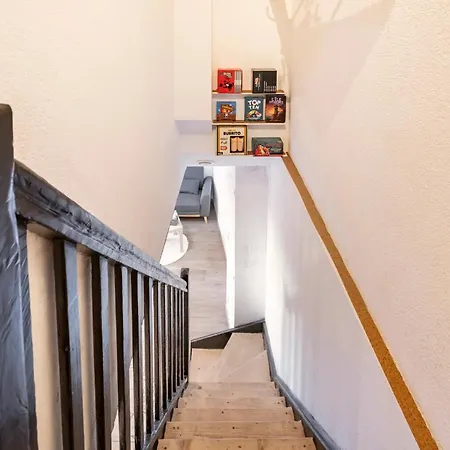 Chez Malou Hugo Apartment *
